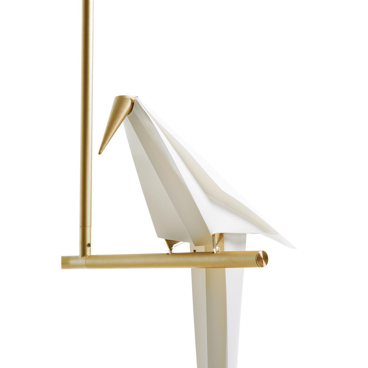 Perch Light Branch LED Pendant - Swiveling birds / L 100 cm by Moooi White/Gold/Metal – image 4
