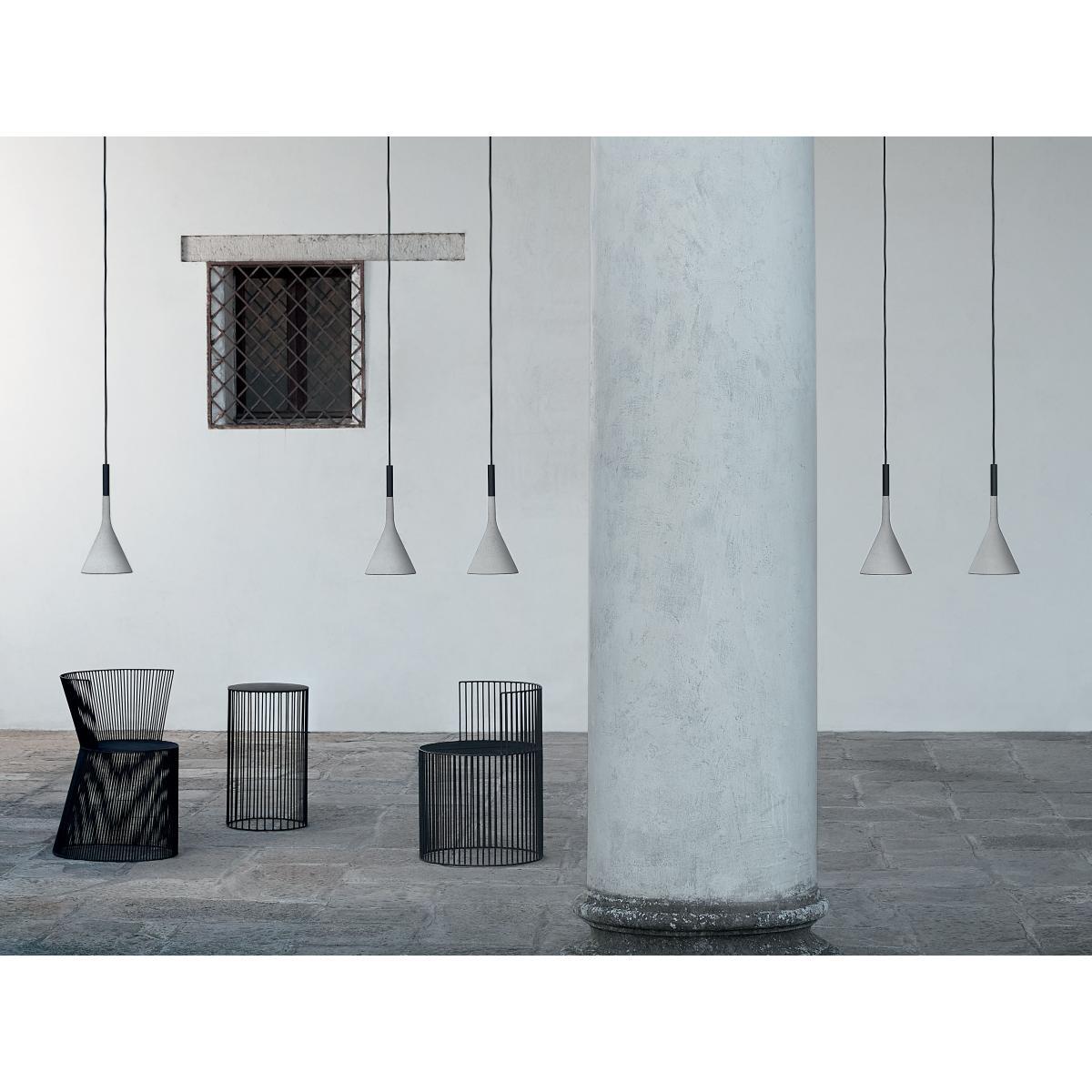 Aplomb Outdoor Pendant - / Cement - Ø 17 cm x H 36 cm by Foscarini Grey – image 2