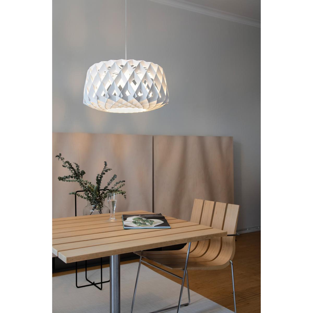 Pilke Signature pendant lamp Ø60 cm White – image 3