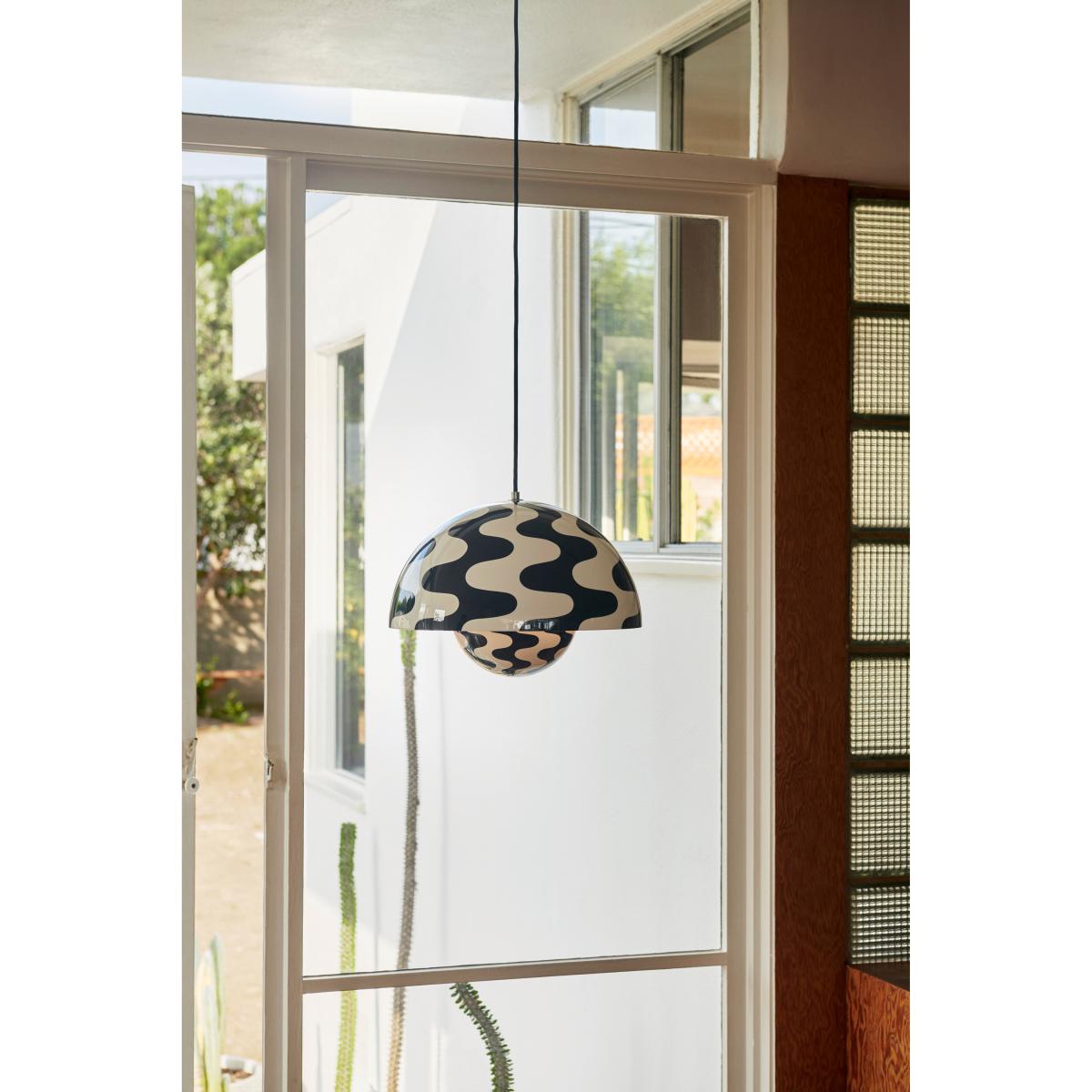 &Tradition Flowerpot pendant lamp VP7 Black-white pattern – image 3