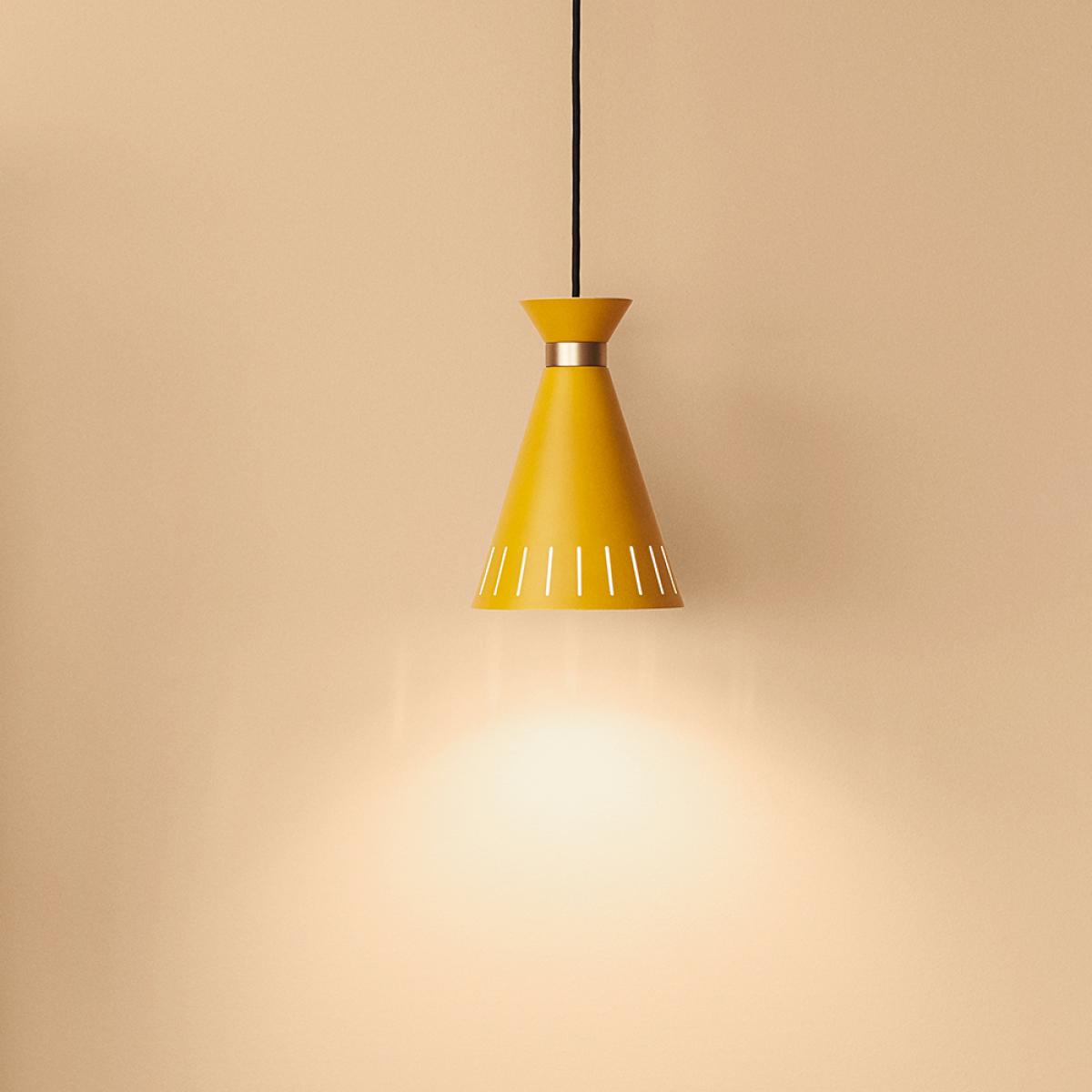 Warm Nordic Cone pendant lamp Honey yellow – image 4