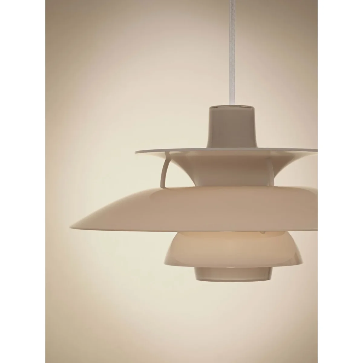 Louis Poulsen PH 5 pendant Ø32 cm Opal beige – image 7