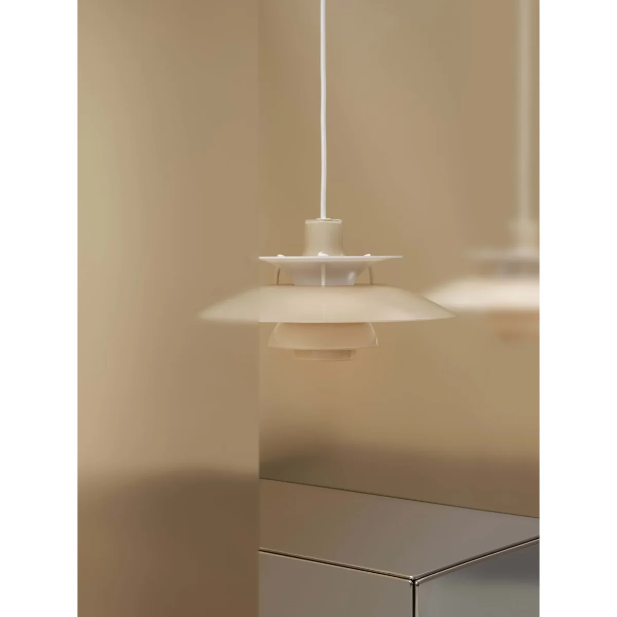 Louis Poulsen PH 5 pendant Ø32 cm Opal beige – image 8