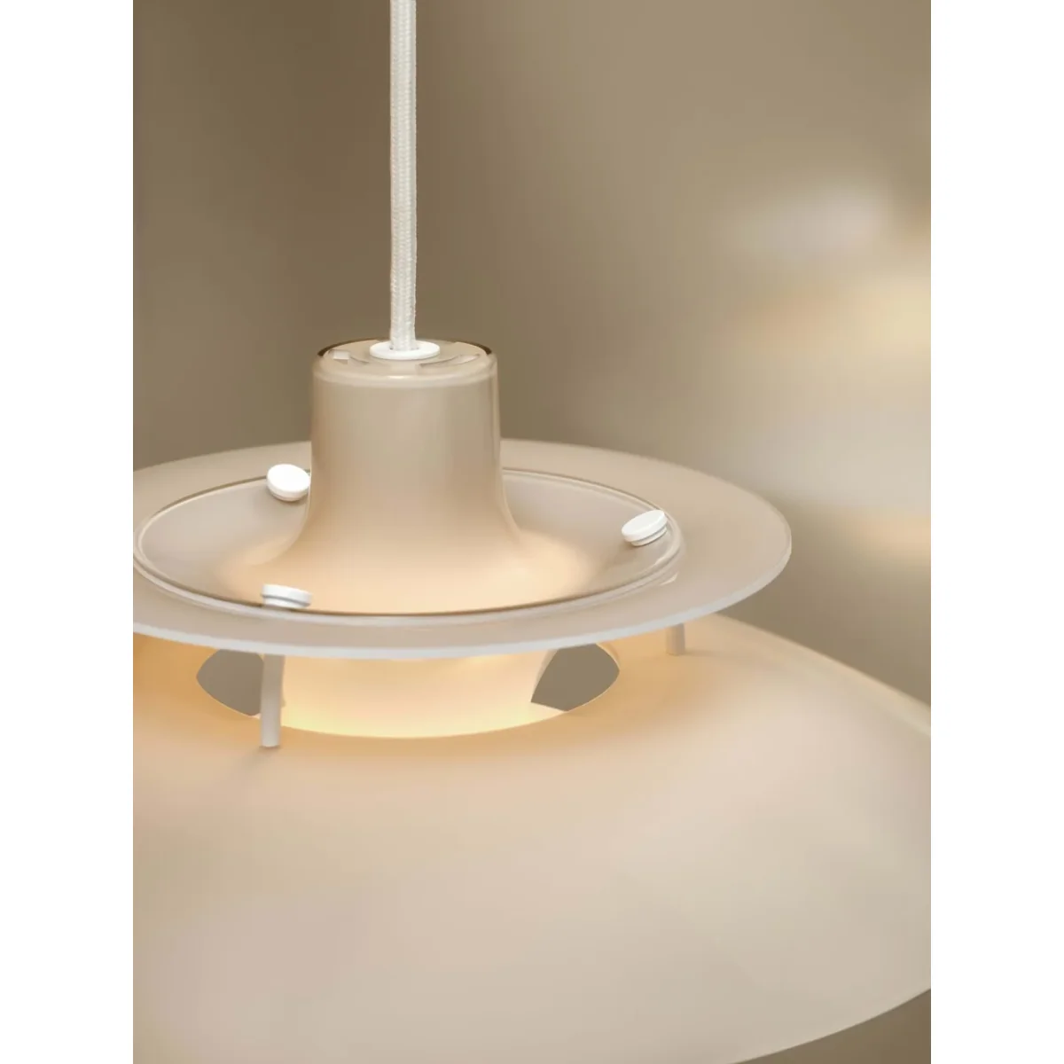 Louis Poulsen PH 5 pendant Ø32 cm Opal beige – image 9