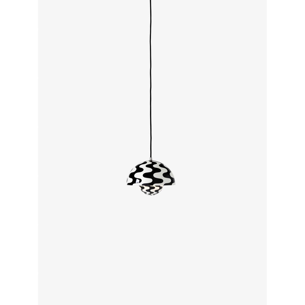 &Tradition FlowerPot VP1 pendant Black-white pattern – image 2