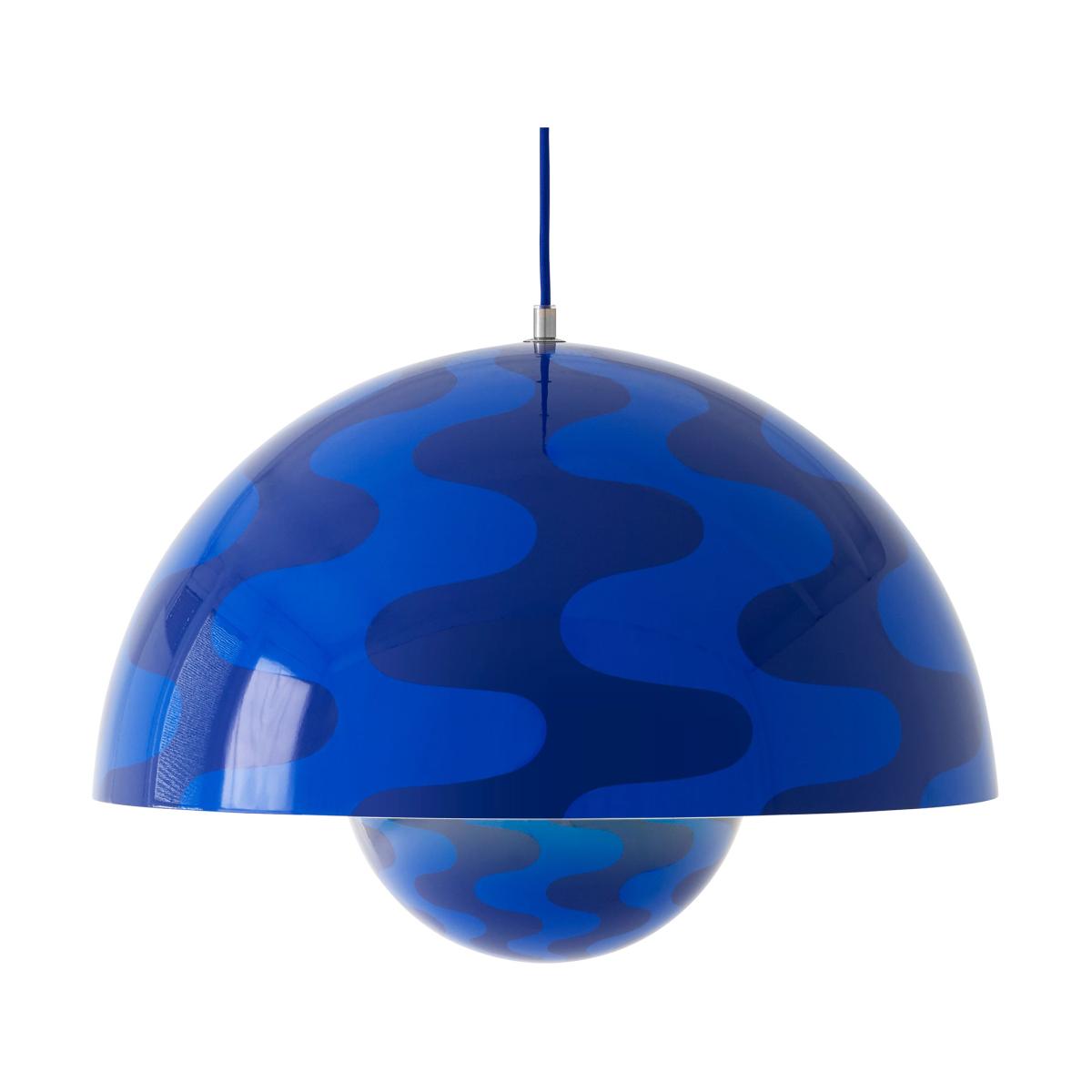 &Tradition Flowerpot VP2 pendant lamp big Cobalt blue-Twilight blue – image 2