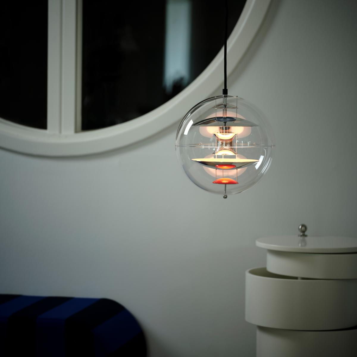 Verpan VP Globe ceiling lamp Ø28cm Chrome-red-blue – image 3