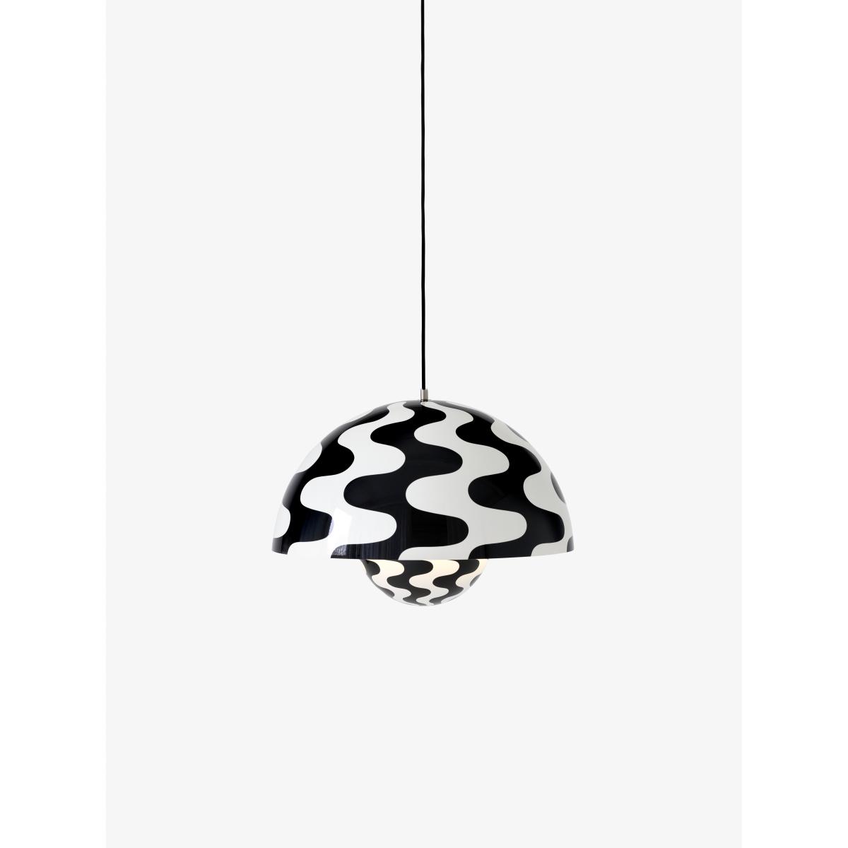 &Tradition FlowerPot pendant big VP2 Black-white pattern – image 2