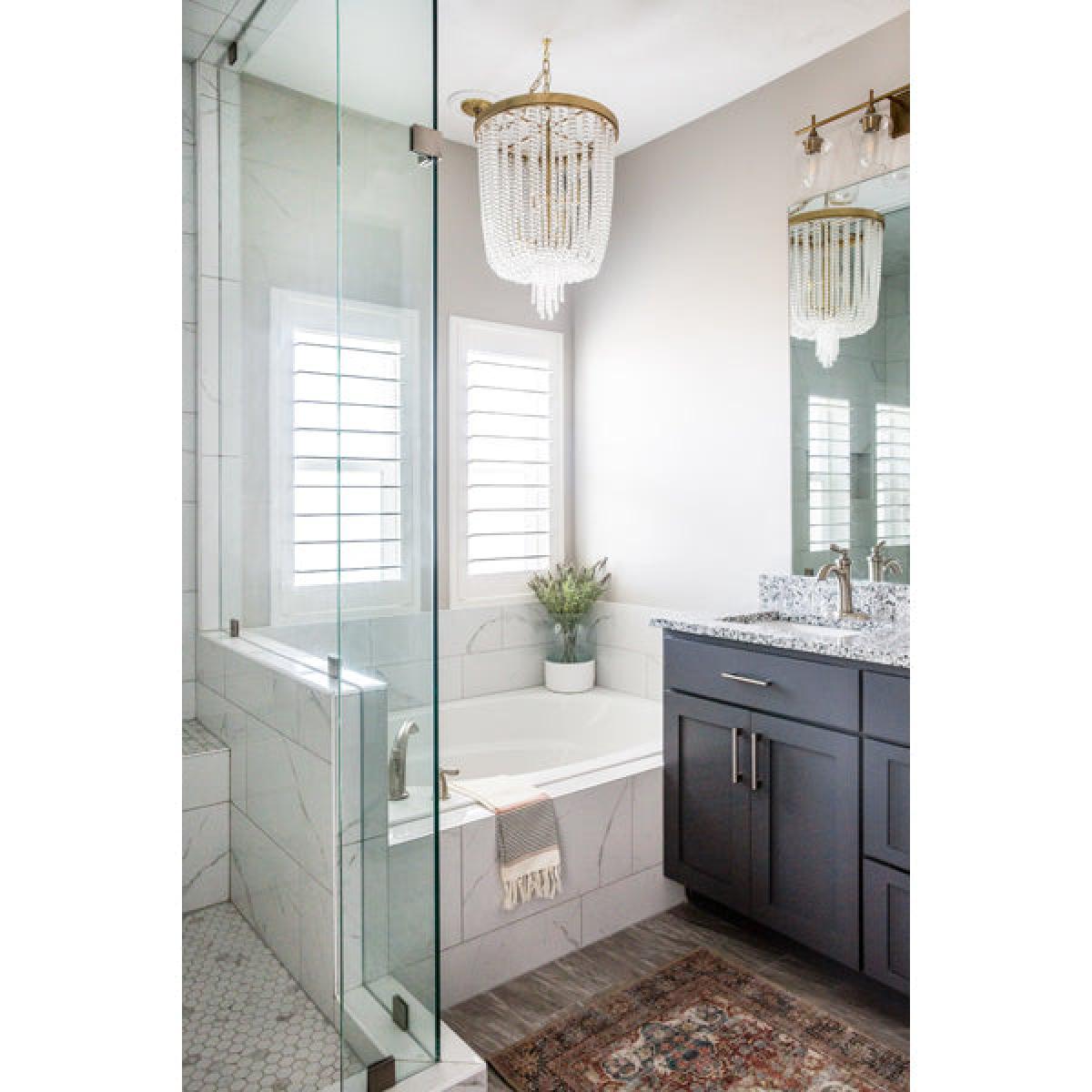 Hudson Valley Lighting Royalton Steel 8 Light Pendant – image 2