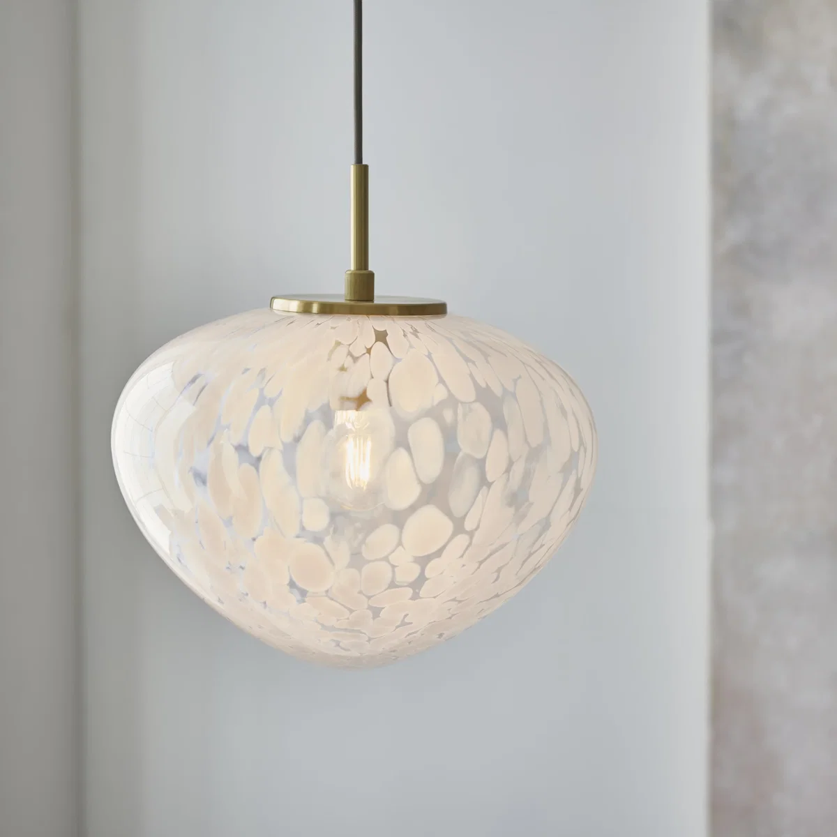 Mali 1 Light Pendant Satin Brass – image 1