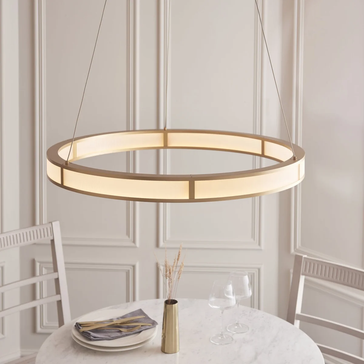 Classic Ribbed Hoop Pendant Brushed Gold – image 2
