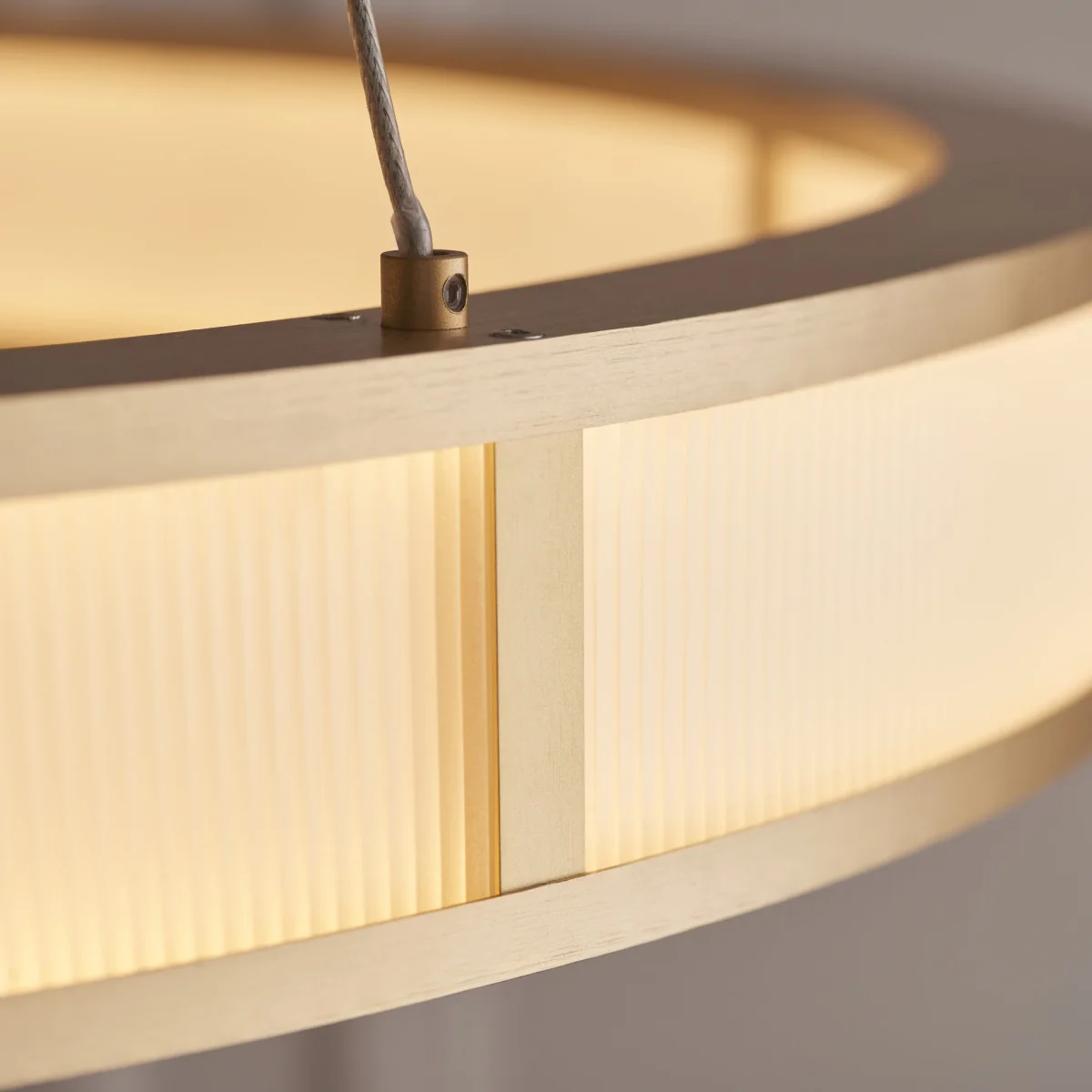 Classic Ribbed Hoop Pendant Brushed Gold – image 5