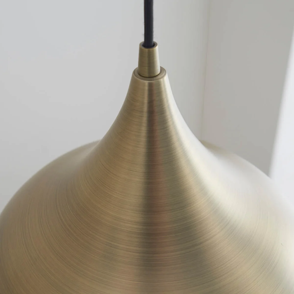 Brosnan Pendant Antique Brass Effect – image 3