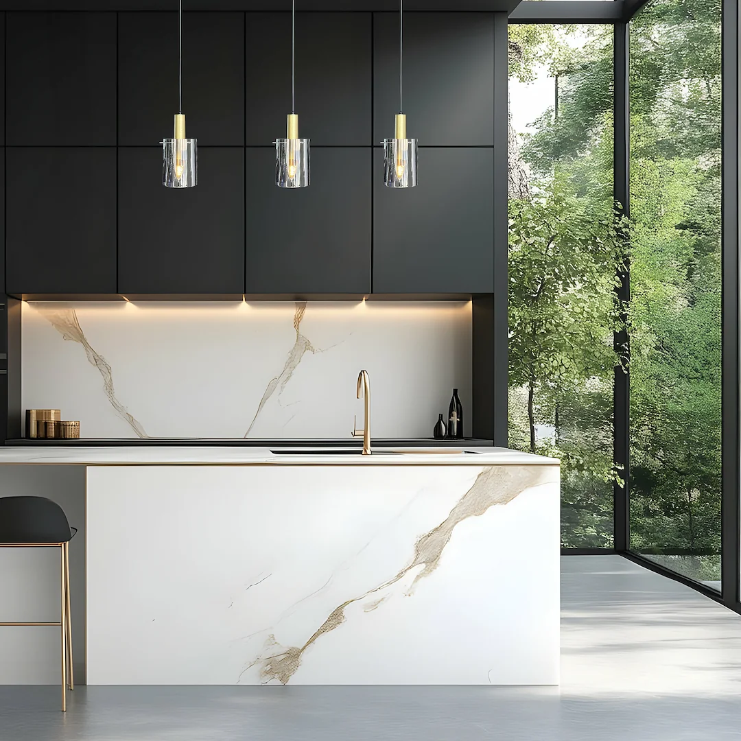 Arcadia Black & Gold Pendant – image 4