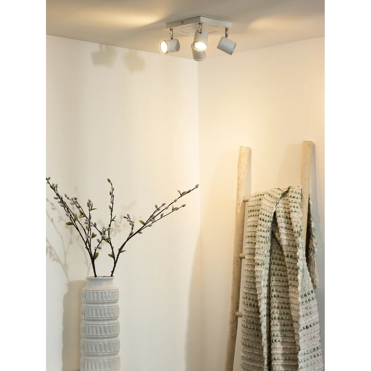 Rilou Spotlight White - White – image 3