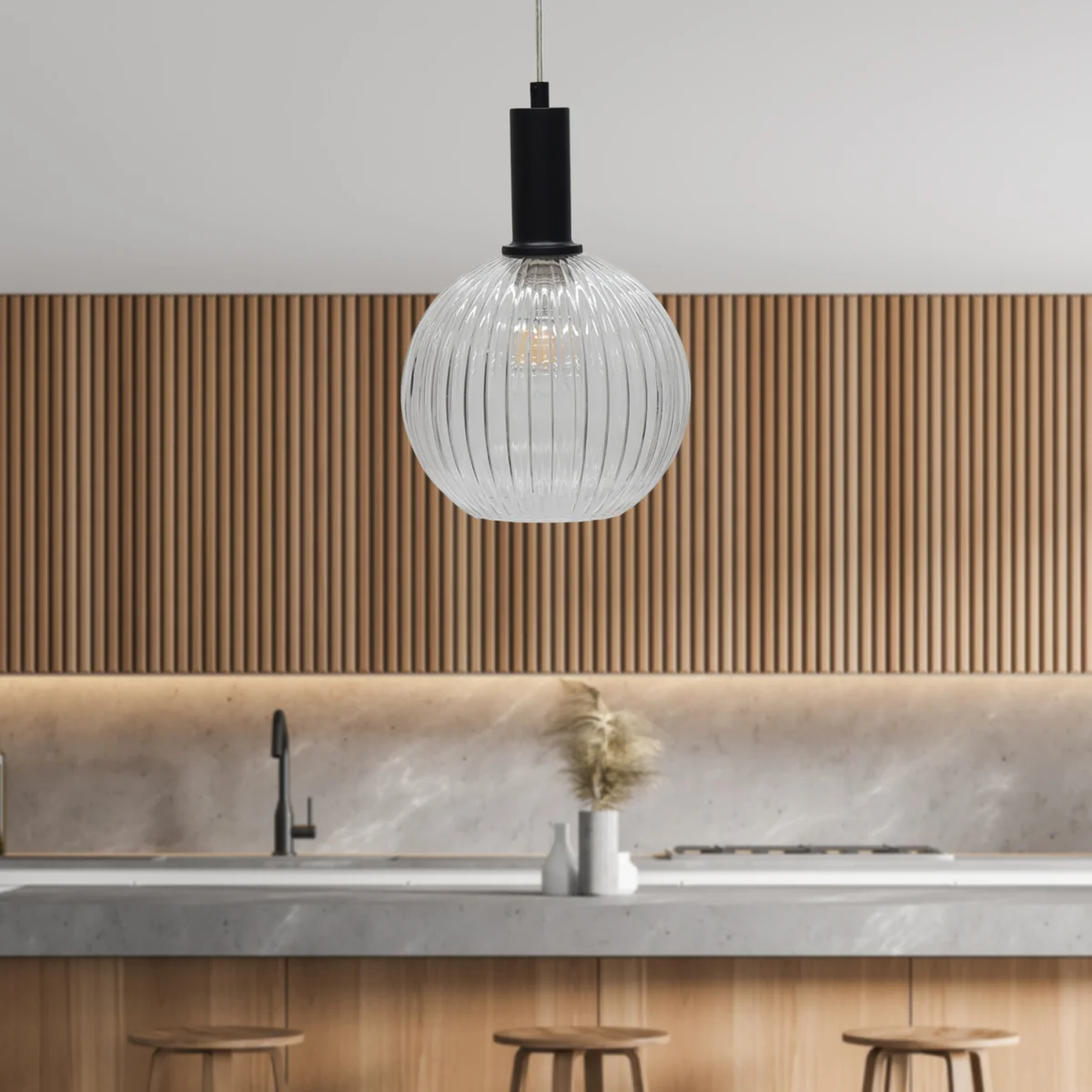 Betchley Clear Ribbed Glass Globe Black Deco Pendant Fitting - Black & Clear – image 2