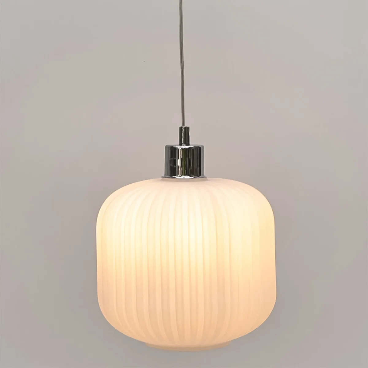 Bento White Ribbed Glass With Chrome Pendant Fitting - Chrome & White – image 4