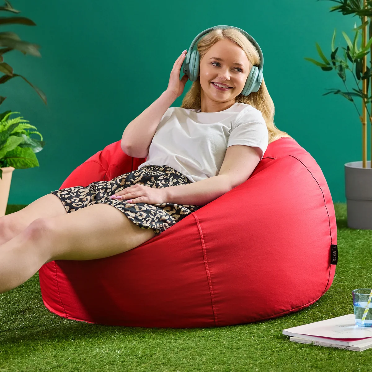 icon Kingston Classic Outdoor Bean Bag and Footstool - Red – image 5