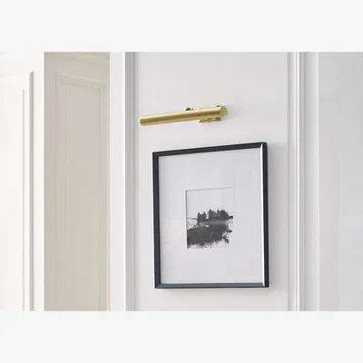 Heal's Visual Comfort Cabinet Maker's Picture Wall Light Hand-Rubbed Antique Brass 18"