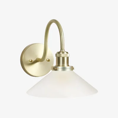 Nordic Nest PR Home August wall lamp Opal-brass