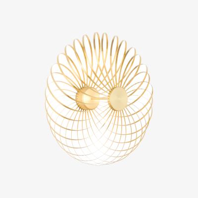 Nordic Nest Tom Dixon Spring Surface wall lamp 58 cm Brass