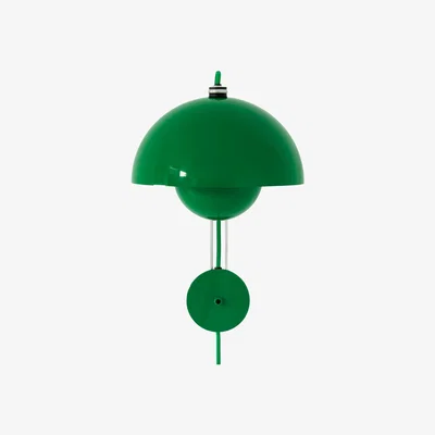 Nordic Nest &Tradition Flowerpot wall lamp VP8 Signal green