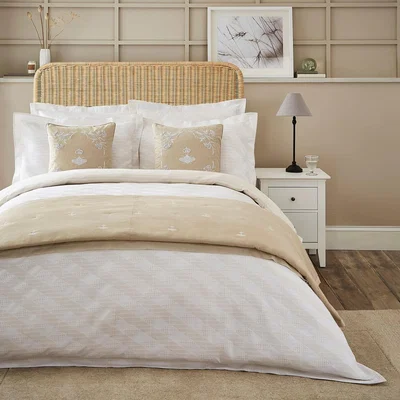 Dunelm Dorma Pensthorpe Jacquard Waffle Natural 100% Cotton Duvet Cover and Pillowcase Set White