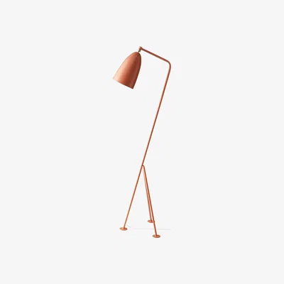 Made in Design Gräshoppa Floor lamp - Reissue 1947 by Gubi Pink
