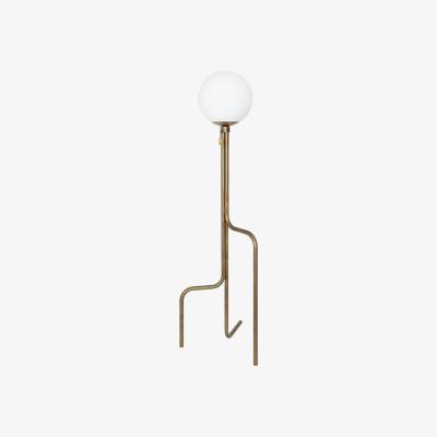 Nordic Nest Konsthantverk Strapatz floor lamp Raw brass/matte white