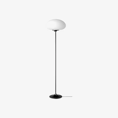 Nordic Nest Gubi Stemlite floor lamp 150 cm Black chrome