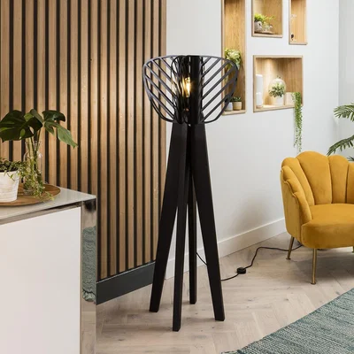 Quatropi ExDisplay Tall Metal Modern Floor Lamp 151cm Black Metal
