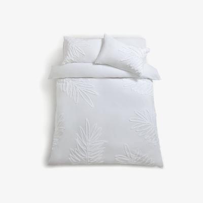 Habitat Habitat Tufted Leaf Reversible White Bedding Set - Double