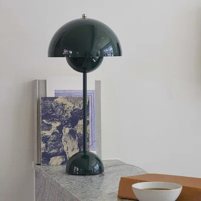 Amara &Tradition - Flowerpot Table Lamp VP3 - Dark Green