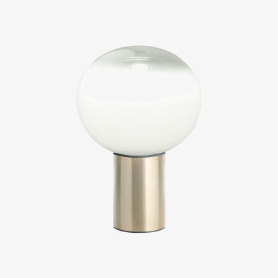 Made in Design Laguna Table lamp - / Ø 16 x H 24 cm by Artemide White/Gold/Metal