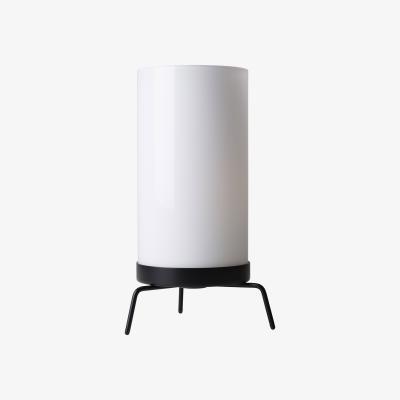 Made in Design PM-02 Lamp - / 50s reissue by Fritz Hansen White/Black