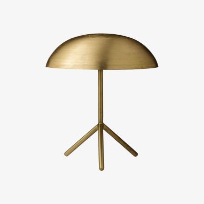 Nordic Nest Bloomingville table lamp with stand gold
