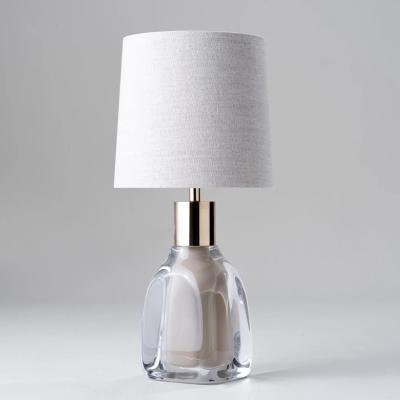 Tobias Oliver Porta Romana I Fitzgerald Lamp Small | Moth