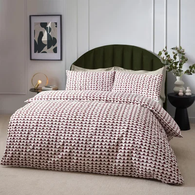 The Range Modern Watercolour Duvet Cover Set - Chestnut Red / Single