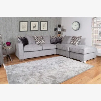 Downtown Bertie Pillow Back Corner Group - Fabric Grade B - RH2/LTC