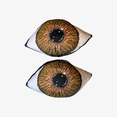Wolf & Badger Organic Cotton Sateen "Brown Eyes" Sculpted Pillow Set Mommani Threads