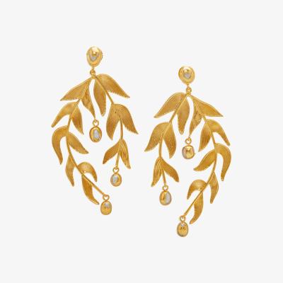 Wolf & Badger Women's Gold / White Gold Sooki Chandelier Earrings With Baroque Pearls | Dhwani Bansal