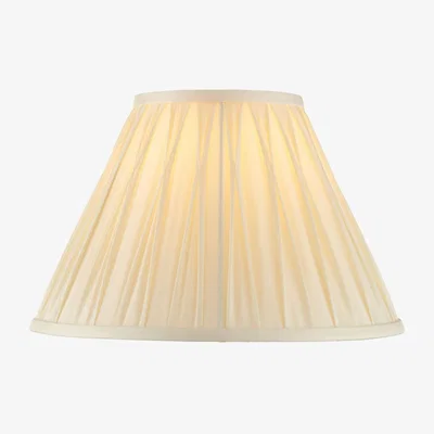 Knees Chatsworth 30.5cm Shade - Ivory