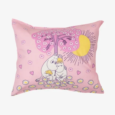 Nordic Nest Moomin Arabia Moomin pillowcase 50x60 cm In love