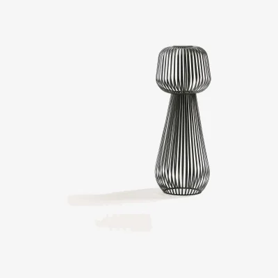 Kave Home Reiba green metal solar floor lamp