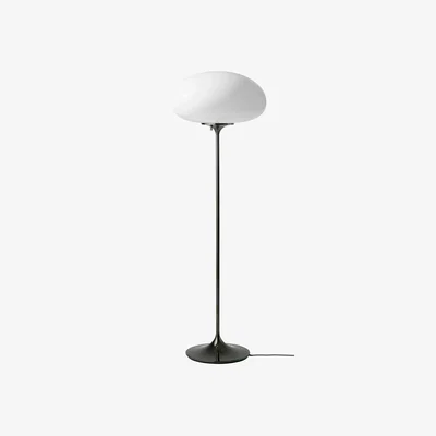 Nordic Nest GUBI Stemlite floor lamp Black chrome-opal glass 110 cm