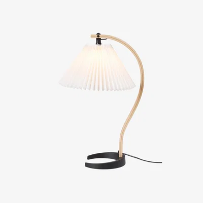 Nordic Nest GUBI Timberline table lamp Oak-birch-white
