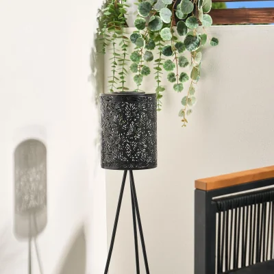 The Range Solar Metal Table Lamp - Black