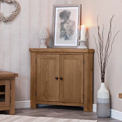 Chiltern Oak Furniture Winchester Oak Corner Cabinet