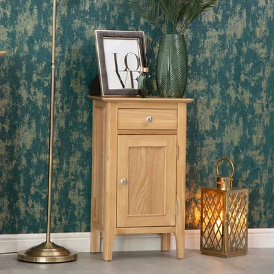 Chiltern Oak Furniture Bergen Oak Small Cupboard