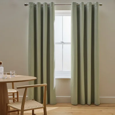 Habitat Habitat Blackout Eyelet Curtain - Green - 168x137cm